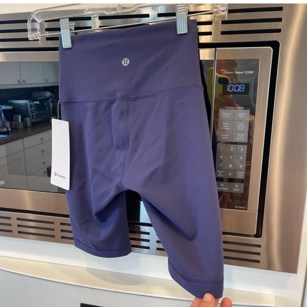 NWT Lululemon Wunder Train High Rise Short 8